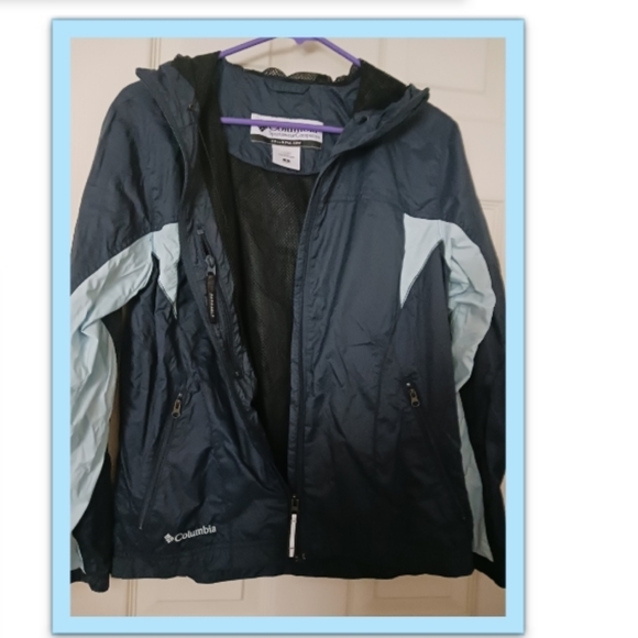 Blue Columbia Wind Breaker - Picture 2 of 3